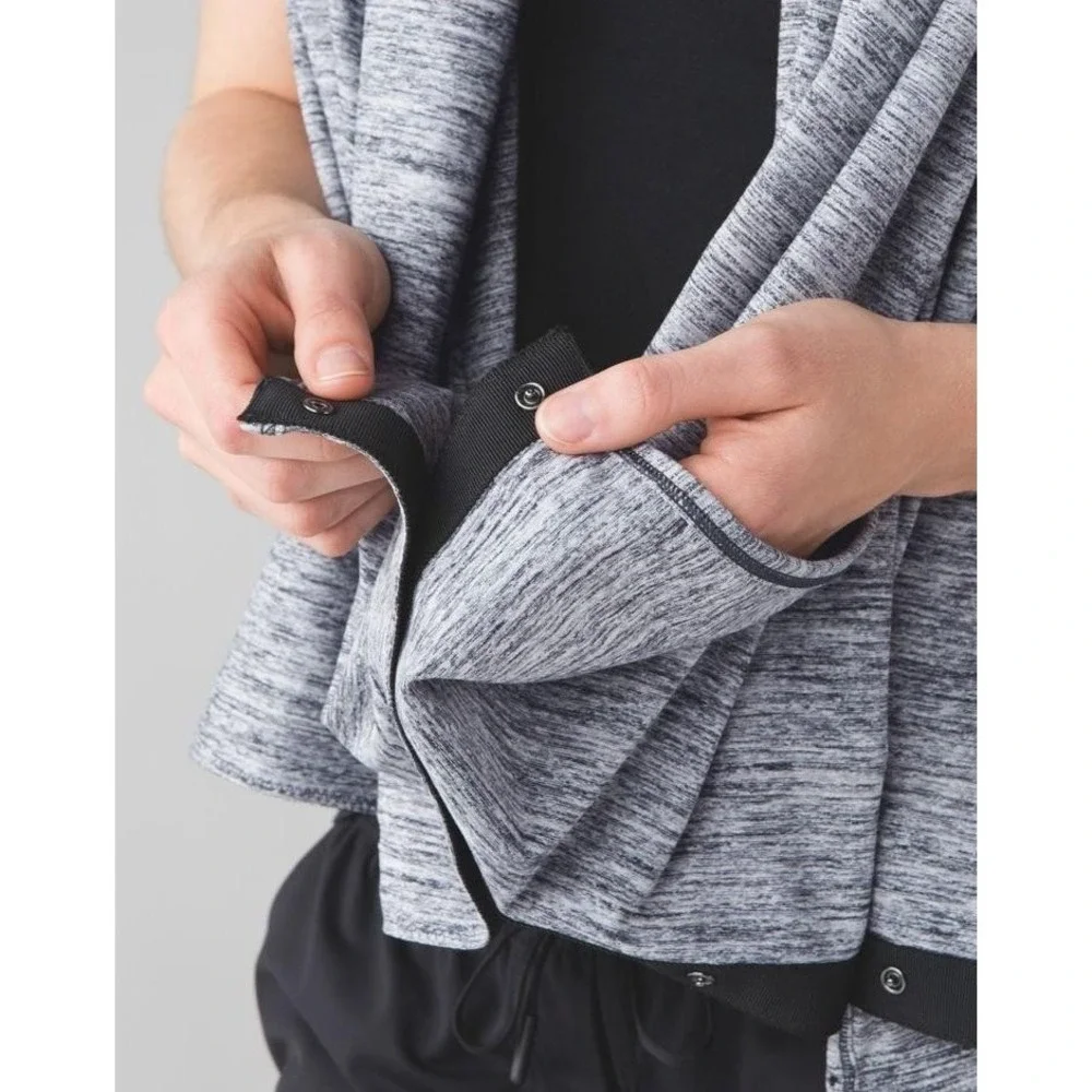 Lululemon Vinyasa Scarf One Size Snap Button Wrap Yoga Shawl Nursing Minimalist